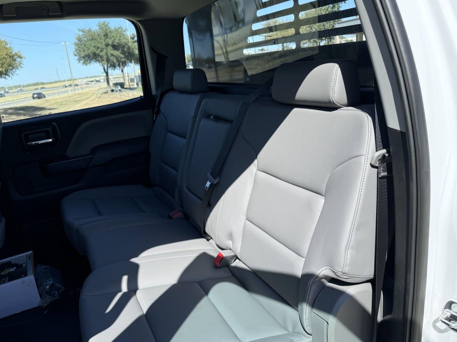 2024 Chevrolet Silverado 5500 HD Vehicle Photo in GEORGETOWN, TX 78626-7508