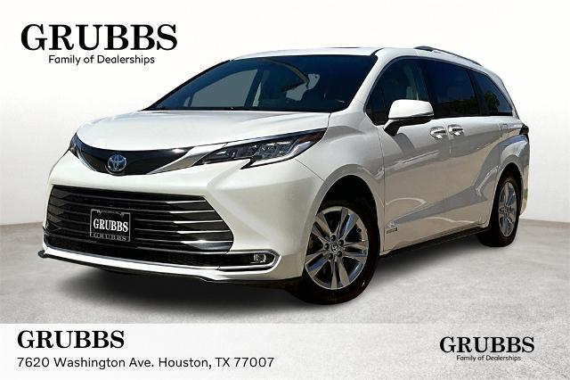 2021 Toyota Sienna Vehicle Photo in Houston, TX 77007