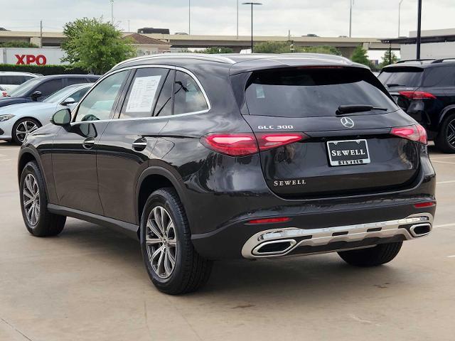 2025 Mercedes-Benz GLC Vehicle Photo in HOUSTON, TX 77079