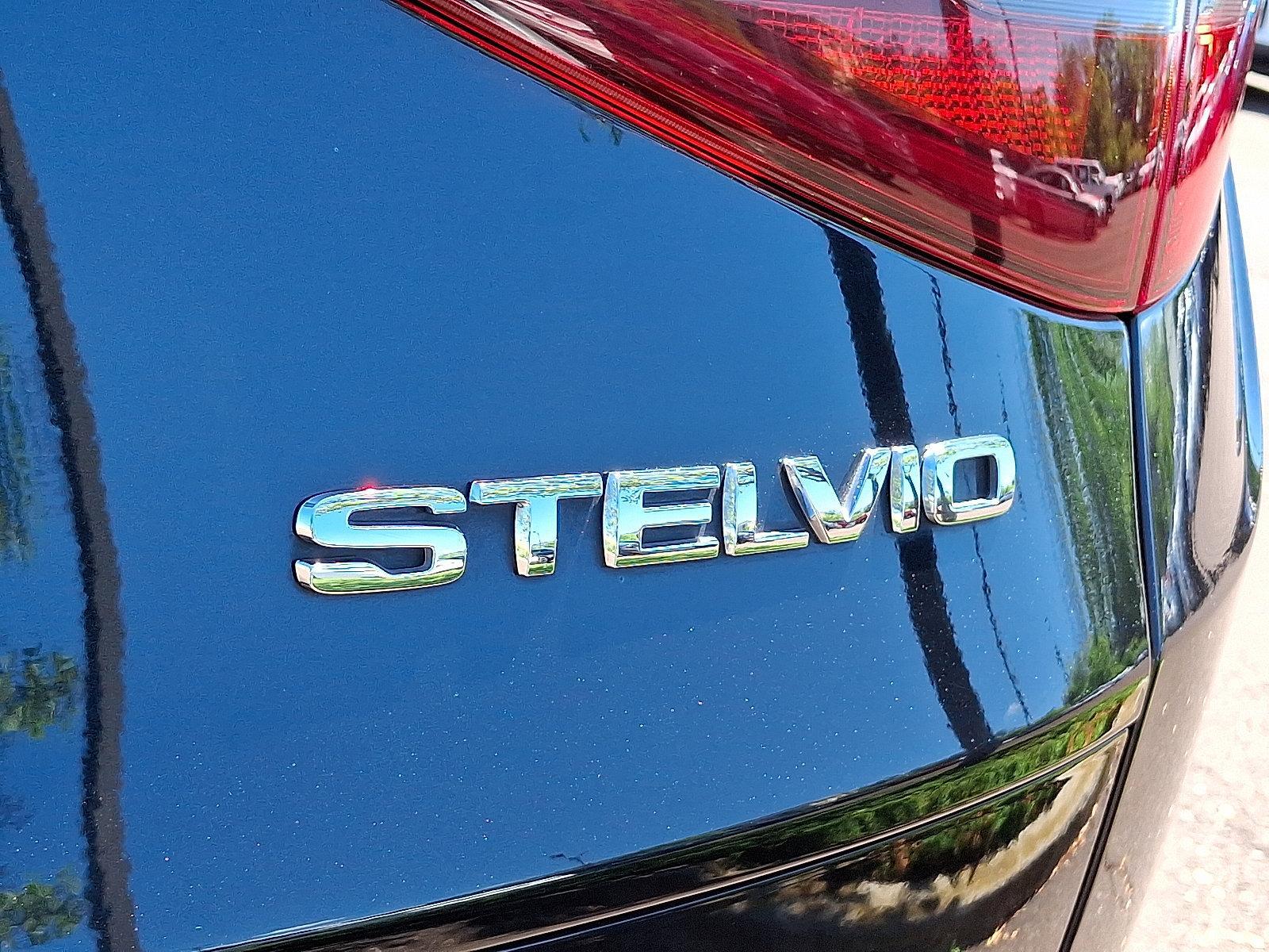 2022 Alfa Romeo Stelvio Vehicle Photo in Willow Grove, PA 19090