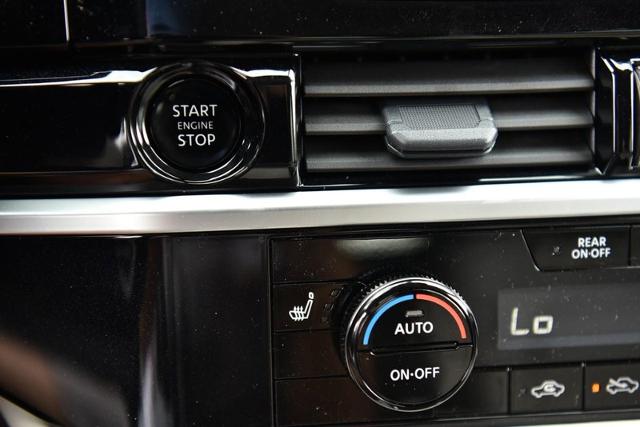 2025 Nissan Pathfinder Vehicle Photo in Ballwin, MO 63011