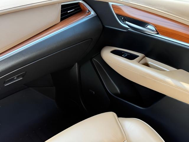 2017 Cadillac XT5 Vehicle Photo in MADISON, WI 53713-3220