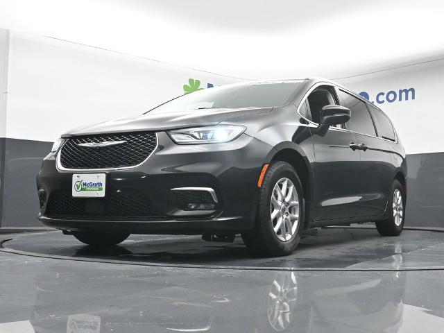 2023 Chrysler Pacifica Vehicle Photo in Cedar Rapids, IA 52402
