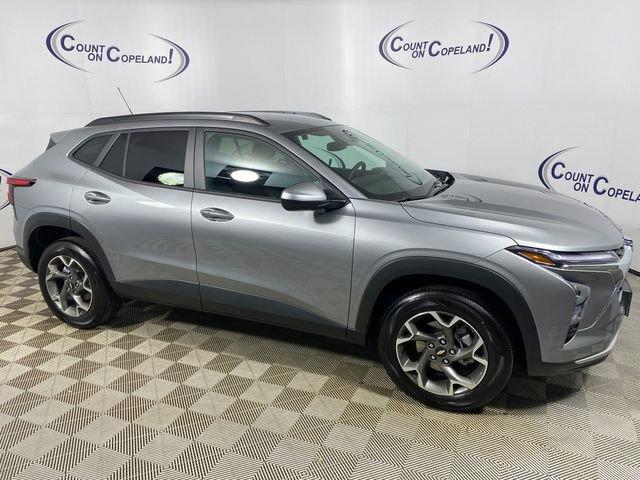 2025 Chevrolet Trax Vehicle Photo in BROCKTON, MA 02301-7113