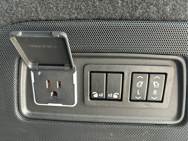 2023 Cadillac Escalade Vehicle Photo in Grapevine, TX 76051