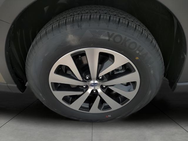 2025 Subaru Outback Vehicle Photo in Green Bay, WI 54304
