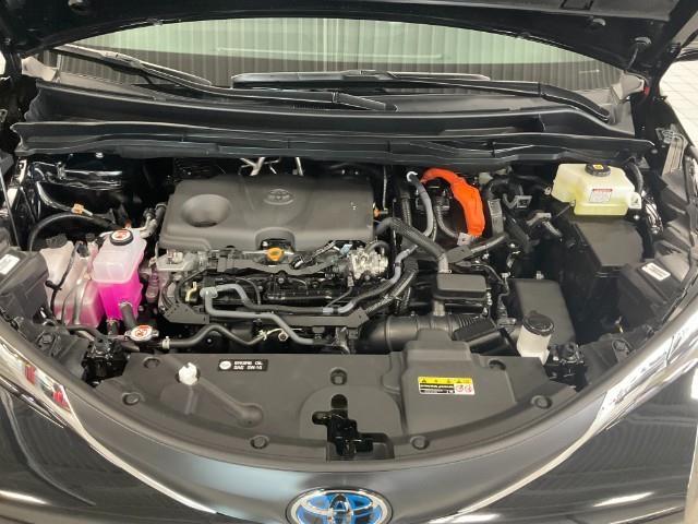 2025 Toyota Sienna Vehicle Photo in Oshkosh, WI 54904