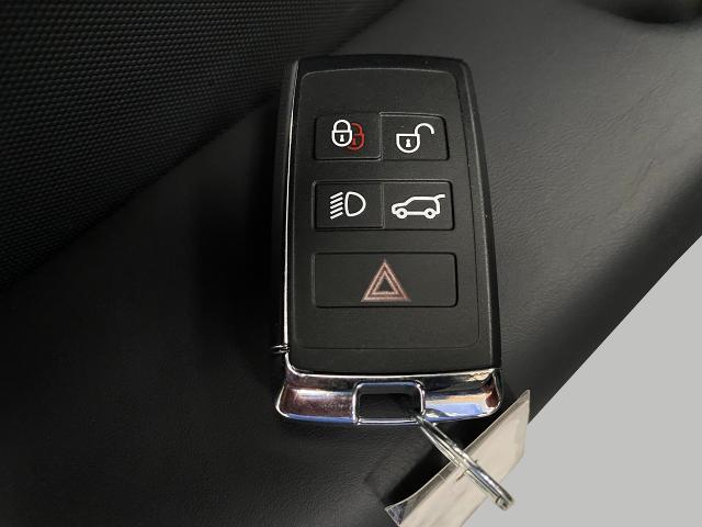 2024 Land Rover Defender Vehicle Photo in Appleton, WI 54913