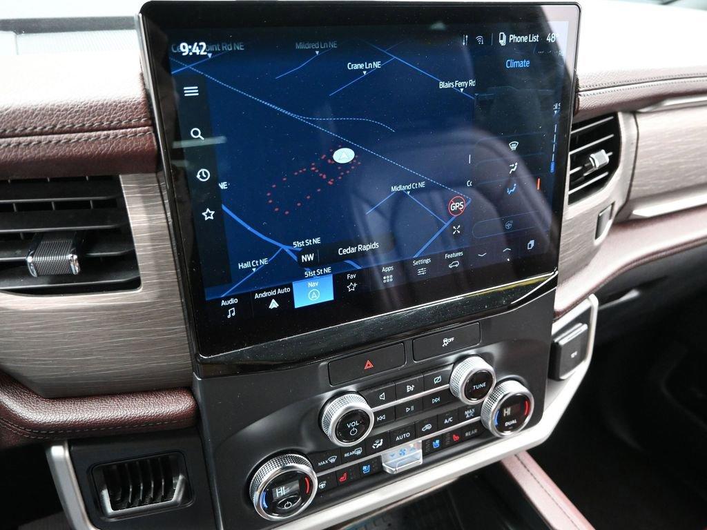 2022 Ford Expedition Max Vehicle Photo in Cedar Rapids, IA 52402