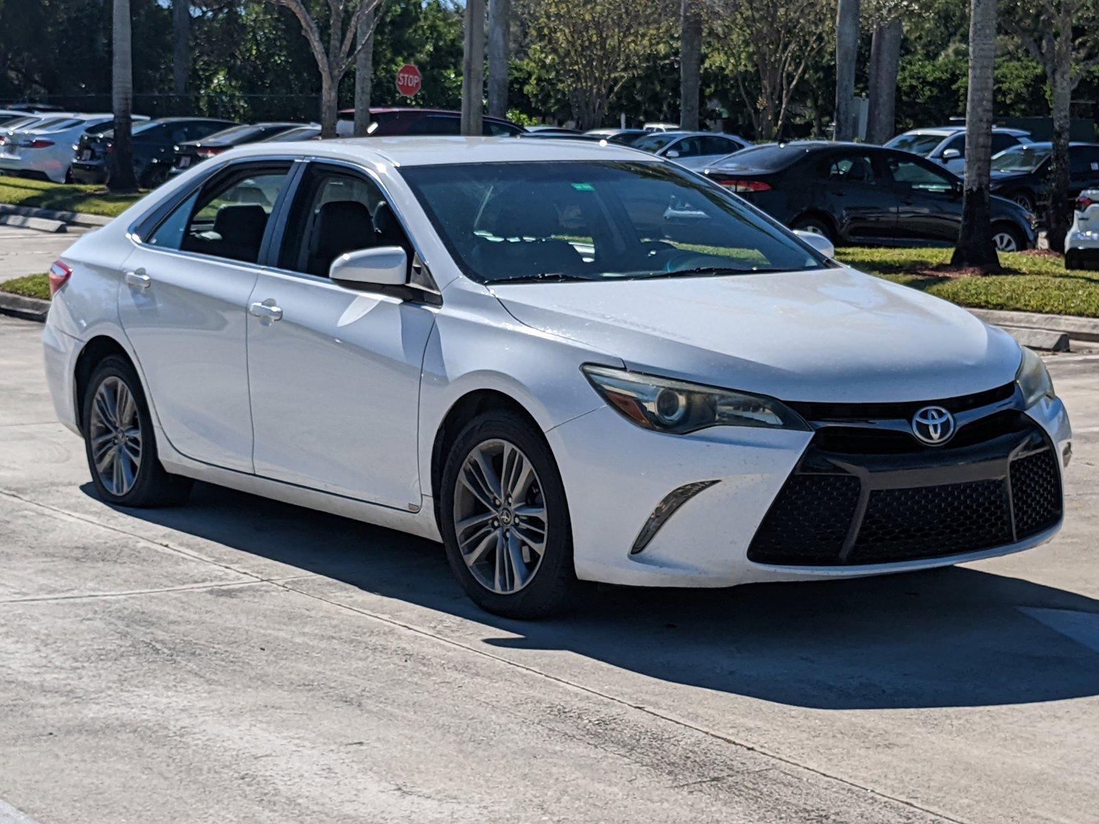 2015 Toyota Camry Vehicle Photo in Davie, FL 33331