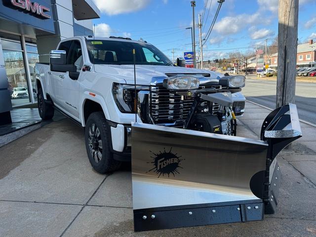 2025 GMC Sierra 2500 HD Vehicle Photo in LOWELL, MA 01852-4336