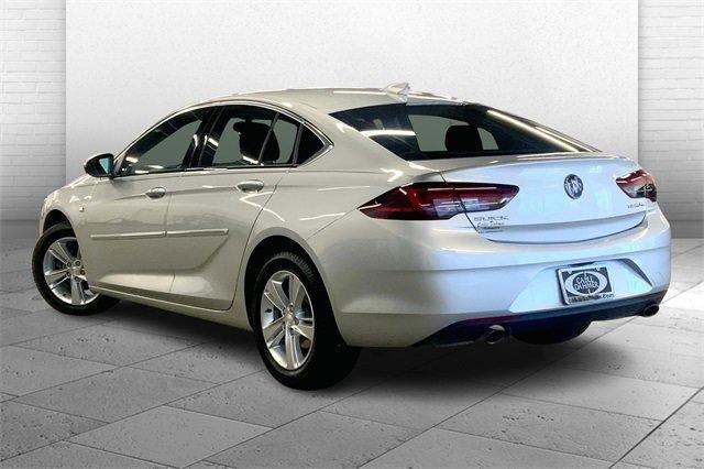 2018 Buick Regal Sportback Vehicle Photo in TOPEKA, KS 66609-0000