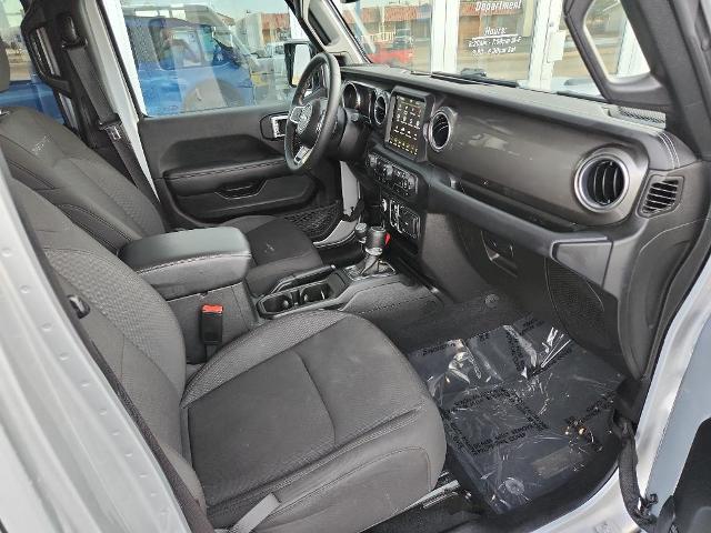 2023 Jeep Gladiator Vehicle Photo in HAYS, KS 67601-1994