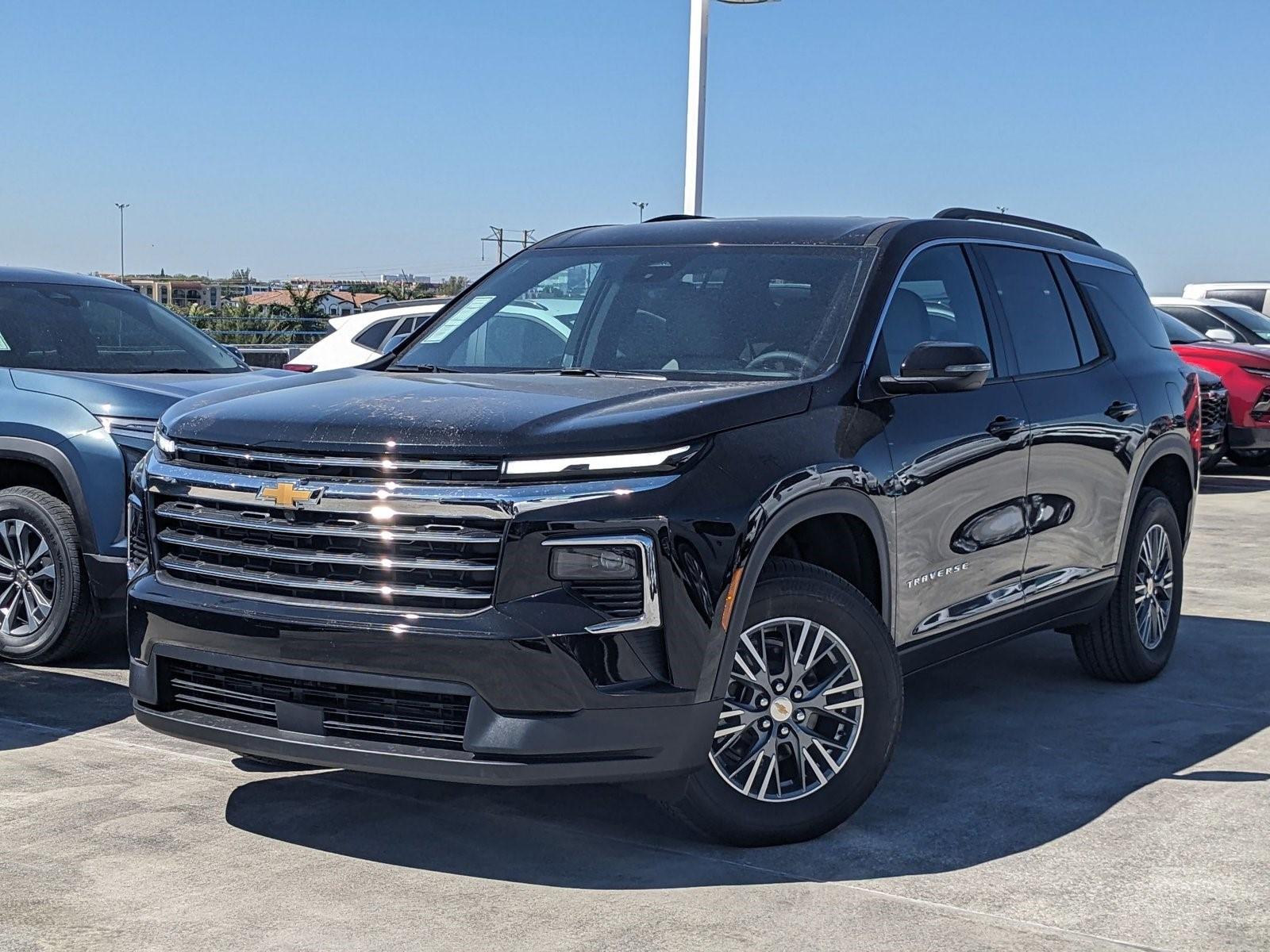 2025 Chevrolet Traverse Vehicle Photo in MIAMI, FL 33172-3015
