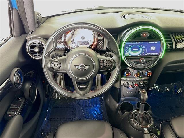 2015 MINI Cooper S Hardtop 4 Door Vehicle Photo in Puyallup, WA 98371