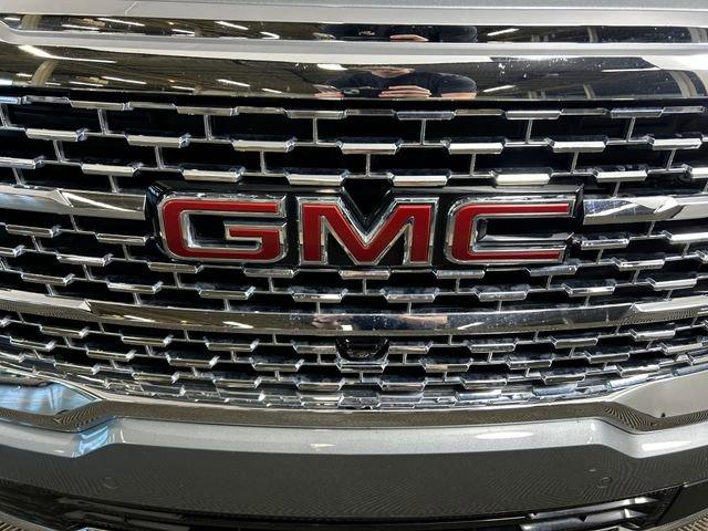 2023 GMC Acadia Vehicle Photo in MEDINA, OH 44256-9631