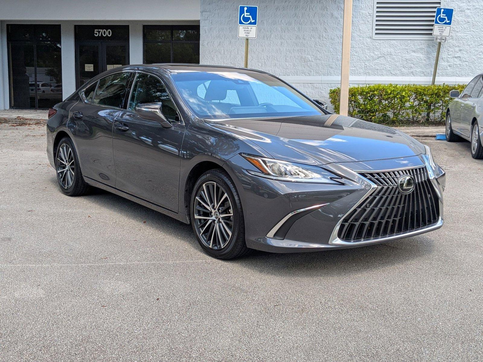 2025 Lexus ES 350 Vehicle Photo in West Palm Beach, FL 33417