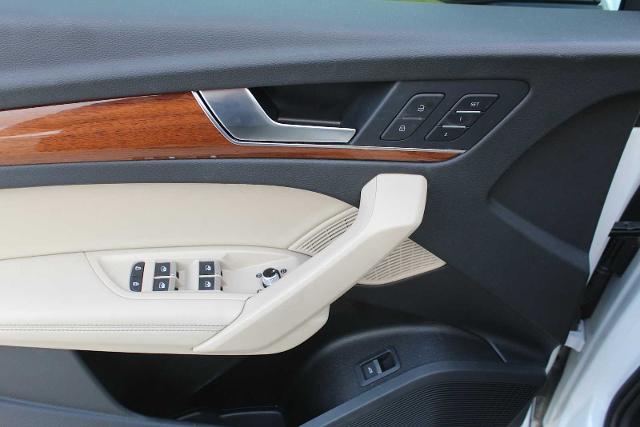 2022 Audi Q5 Vehicle Photo in HOUSTON, TX 77090