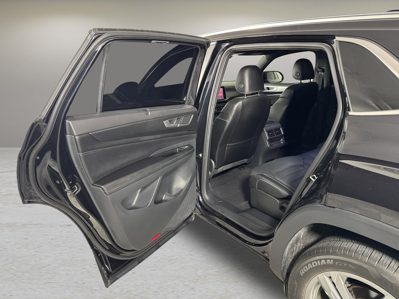 2024 Volkswagen Atlas Cross Sport Vehicle Photo in Georgetown, TX 78626