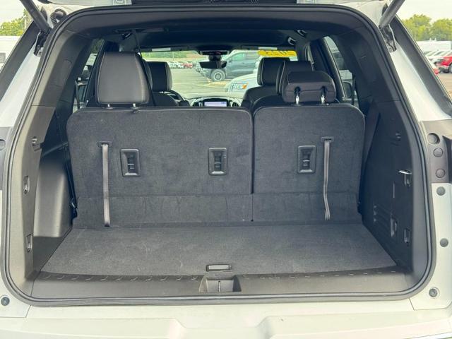 2023 Chevrolet Traverse Vehicle Photo in COLUMBIA, MO 65203-3903