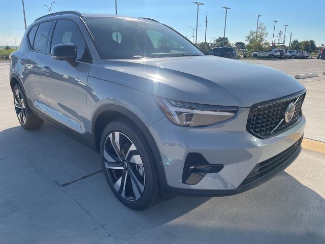 2025 Volvo XC40 Vehicle Photo in Grapevine, TX 76051