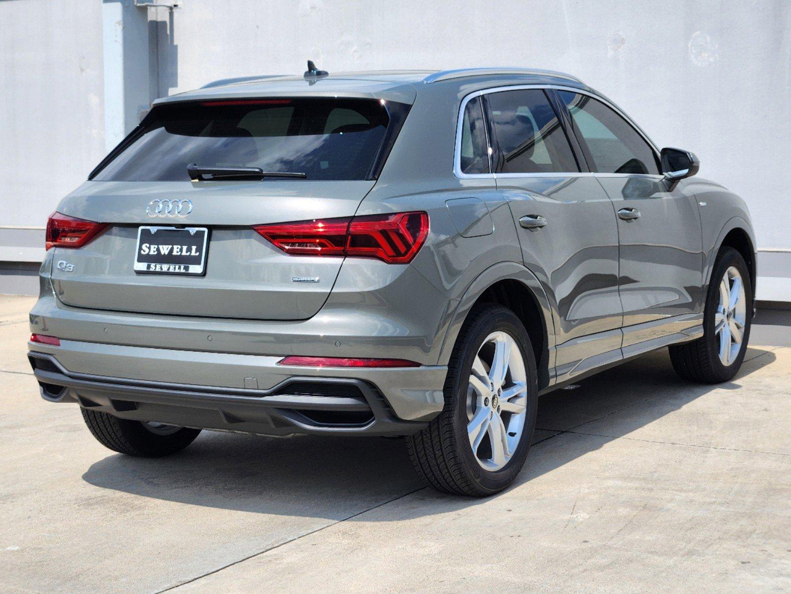 2024 Audi Q3 Vehicle Photo in SUGAR LAND, TX 77478