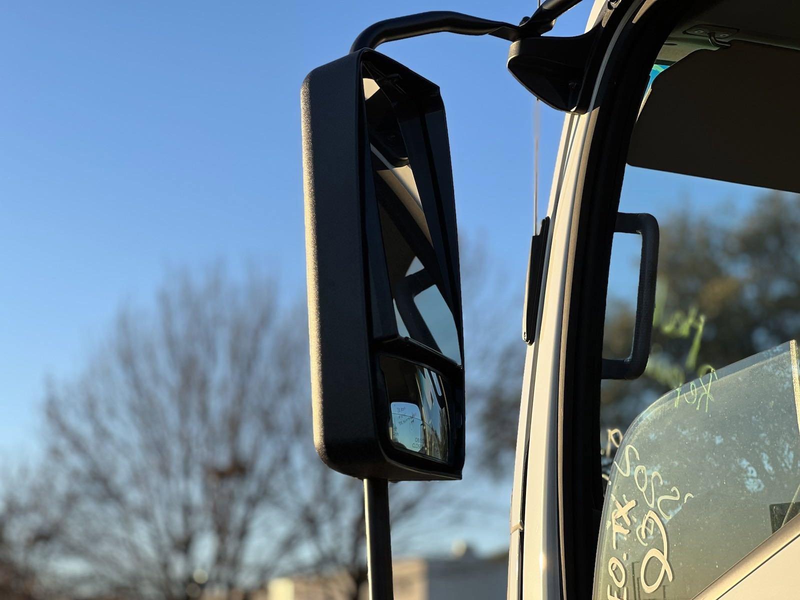 2024 Chevrolet Low Cab Forward 4500 Vehicle Photo in GEORGETOWN, TX 78626-7508