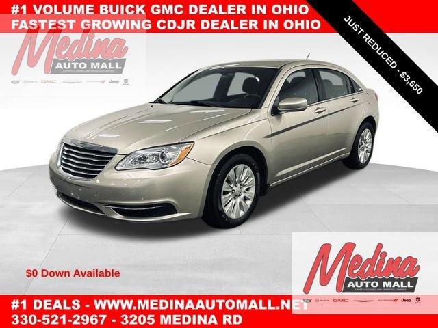 2013 Chrysler 200 Vehicle Photo in MEDINA, OH 44256-9631