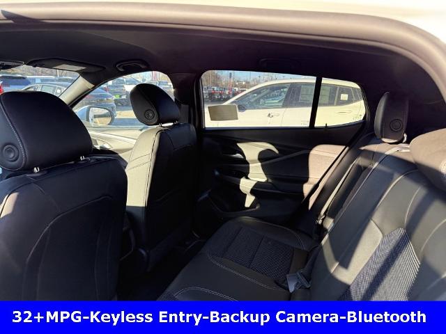 2025 Buick Envista Vehicle Photo in CHICOPEE, MA 01020-5001