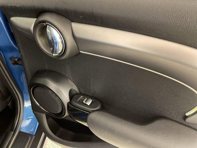 2024 MINI Hardtop 4 Door Vehicle Photo in PHOENIX, AZ 85014-3381