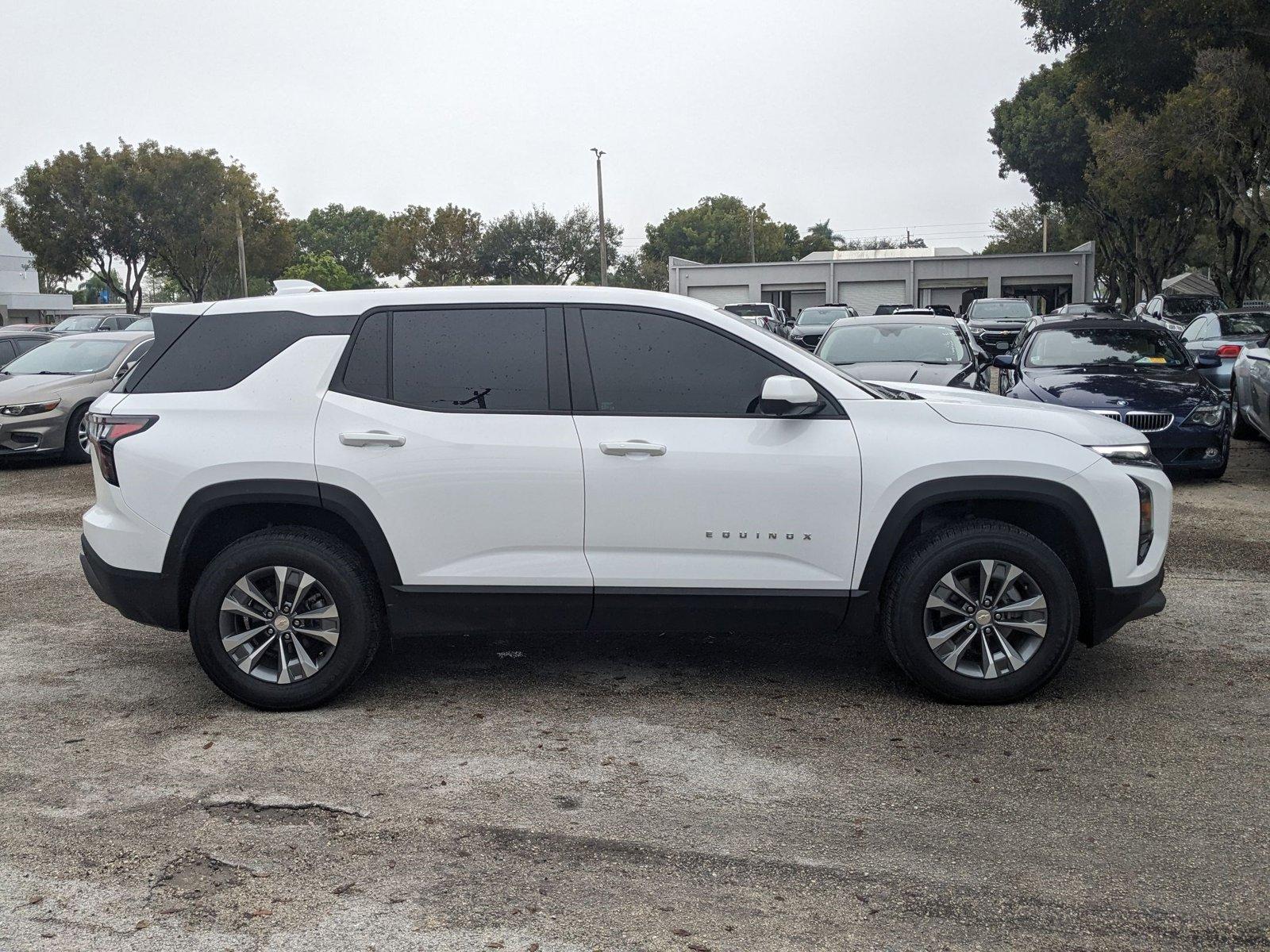 2025 Chevrolet Equinox Vehicle Photo in GREENACRES, FL 33463-3207