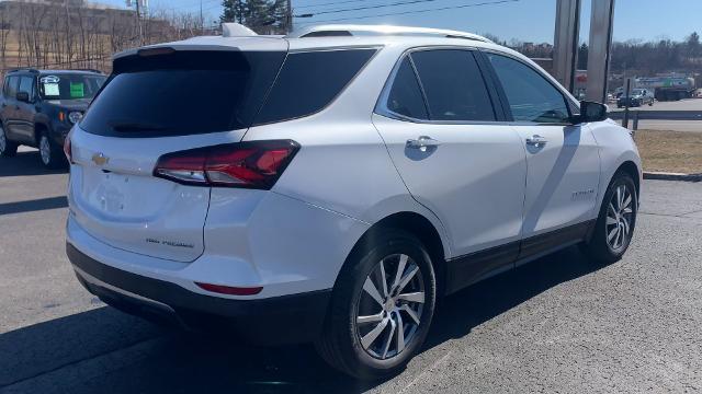 2022 Chevrolet Equinox Vehicle Photo in MOON TOWNSHIP, PA 15108-2571