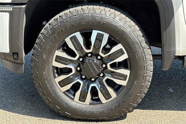 2024 GMC Sierra 2500 HD Vehicle Photo in ELK GROVE, CA 95757-8703