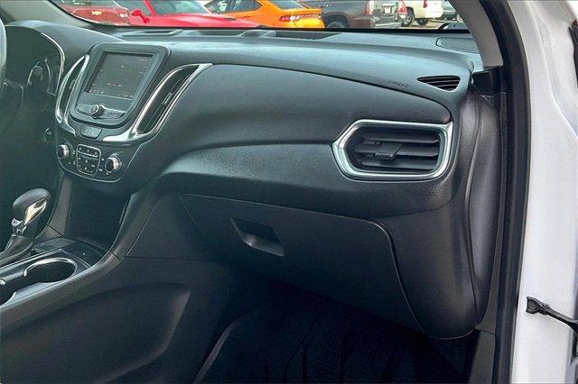 2022 Chevrolet Equinox Vehicle Photo in TOPEKA, KS 66609-0000
