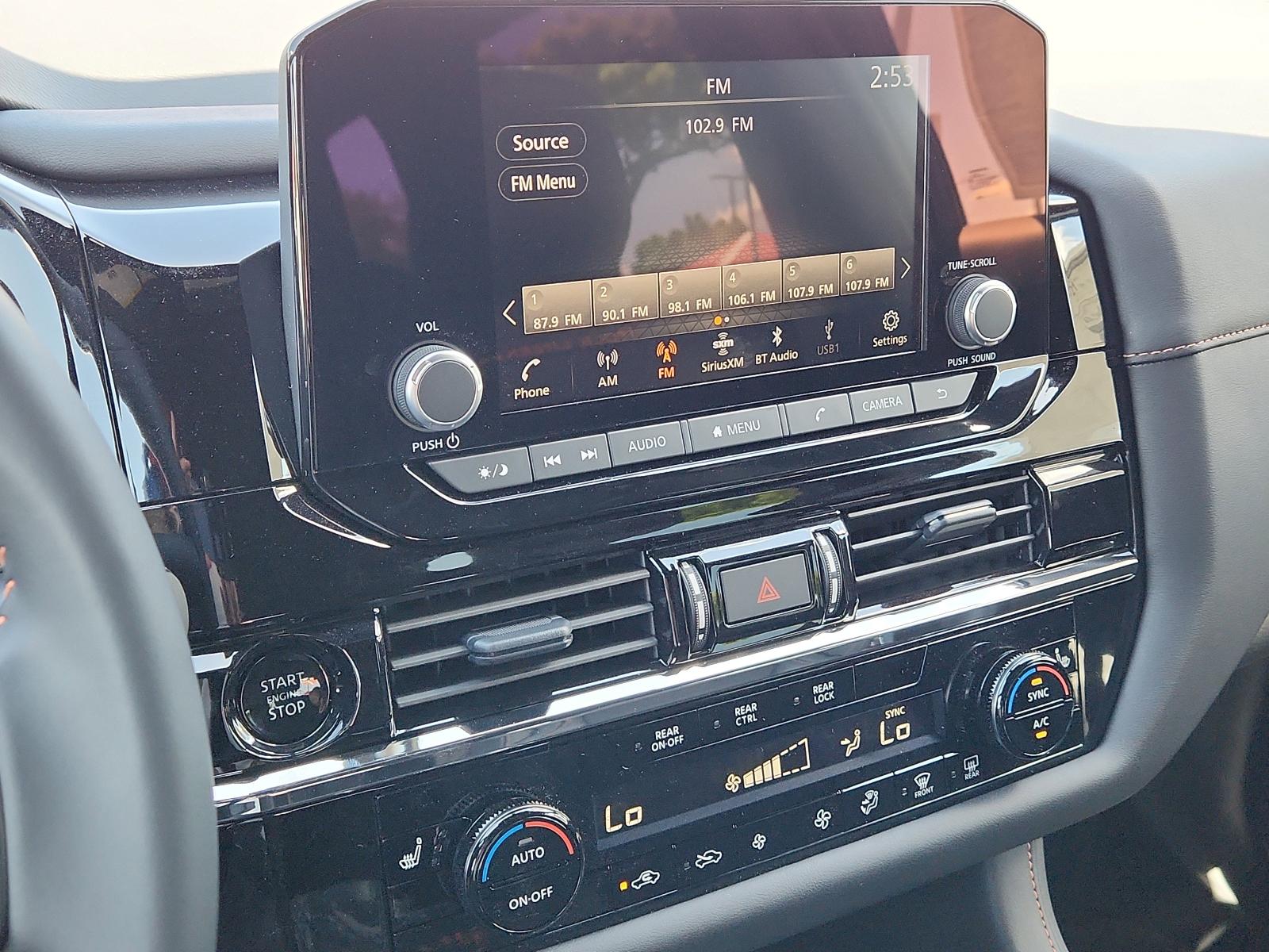 2025 Nissan Pathfinder Vehicle Photo in Albuquerque, NM 87110