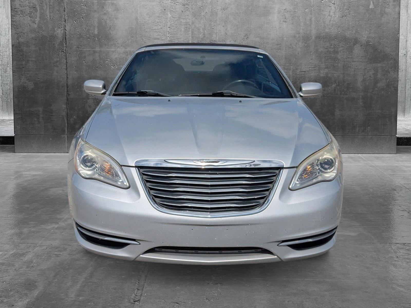 2011 Chrysler 200 Vehicle Photo in Miami, FL 33015