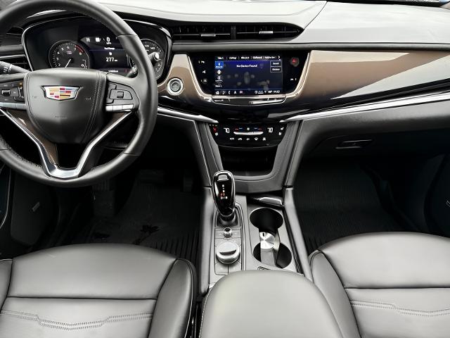 2024 Cadillac XT6 Vehicle Photo in MADISON, WI 53713-3220