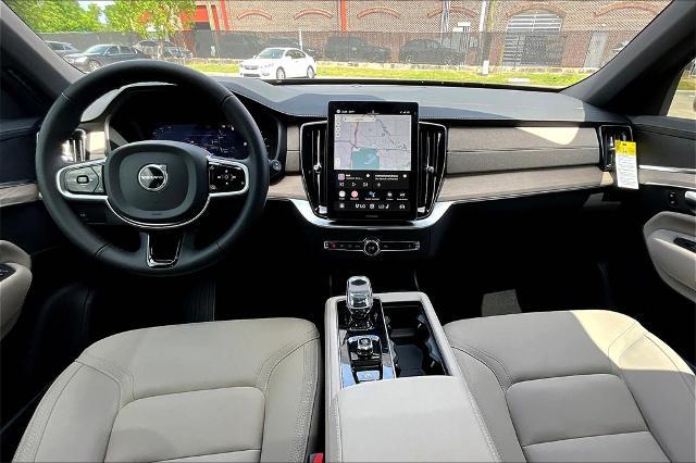 2025 Volvo XC90 Vehicle Photo in Houston, TX 77007