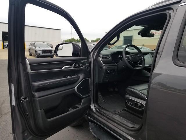 2022 Jeep Wagoneer Vehicle Photo in ELYRIA, OH 44035-6349