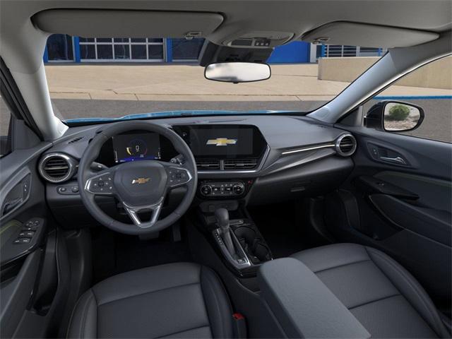 2025 Chevrolet Trax Vehicle Photo in ENGLEWOOD, CO 80113-6708