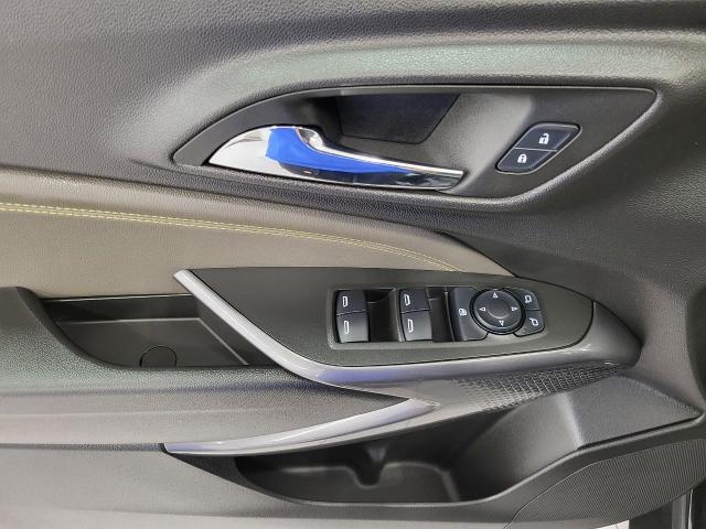 2025 Chevrolet Trax Vehicle Photo in NEENAH, WI 54956-2243
