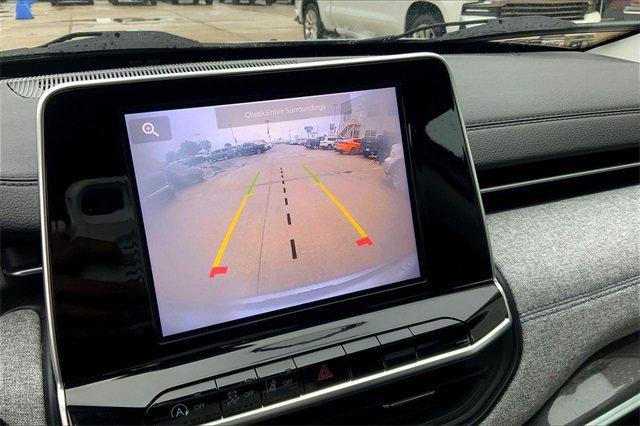 2022 Jeep Compass Vehicle Photo in TOPEKA, KS 66609-0000
