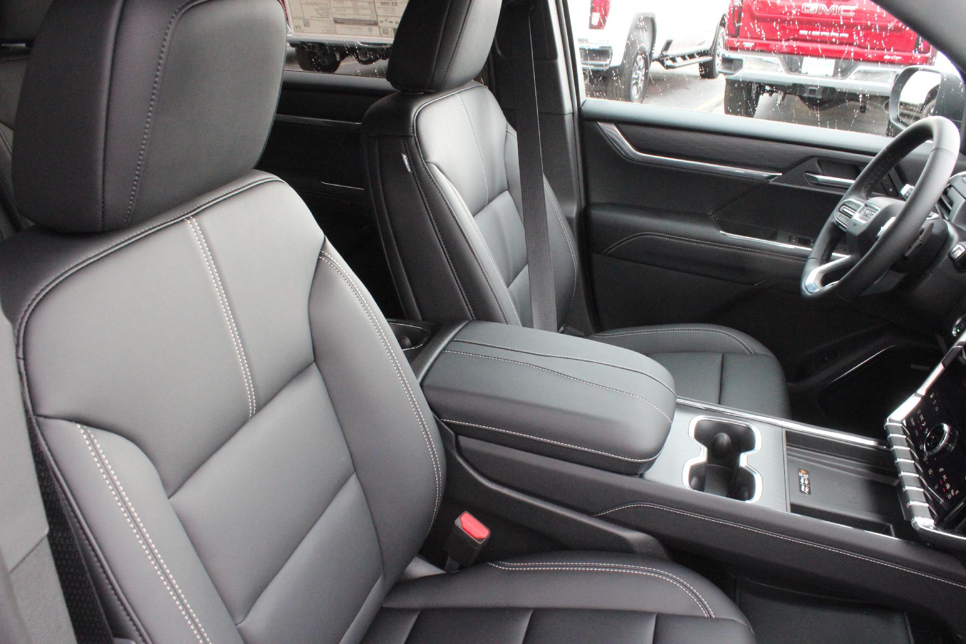 2025 GMC Acadia Vehicle Photo in AURORA, CO 80012-4011