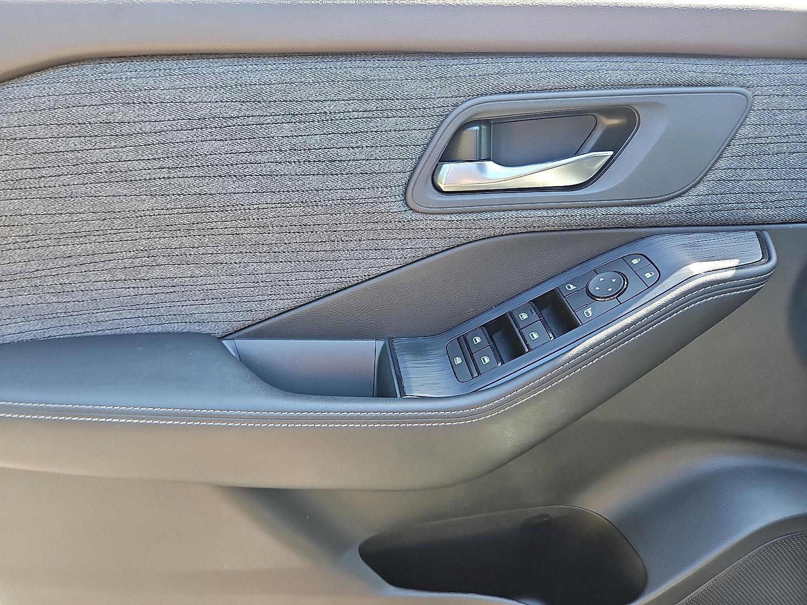 2023 Nissan Rogue Vehicle Photo in Jenkintown, PA 19046