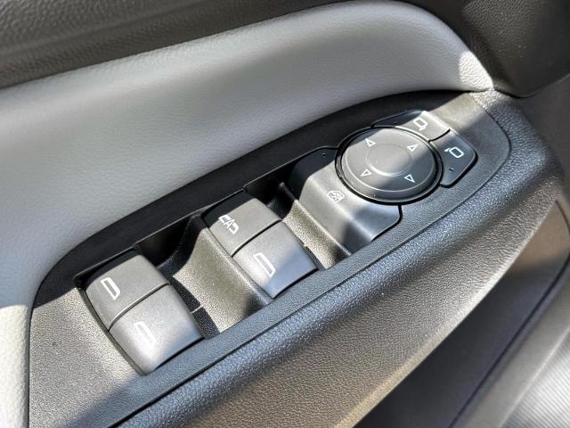 2022 Chevrolet Equinox Vehicle Photo in Roslyn, NY 11576