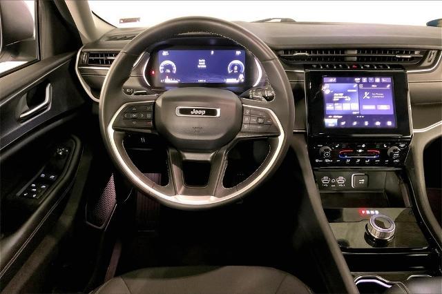 2023 Jeep Grand Cherokee L Vehicle Photo in Kansas City, MO 64114