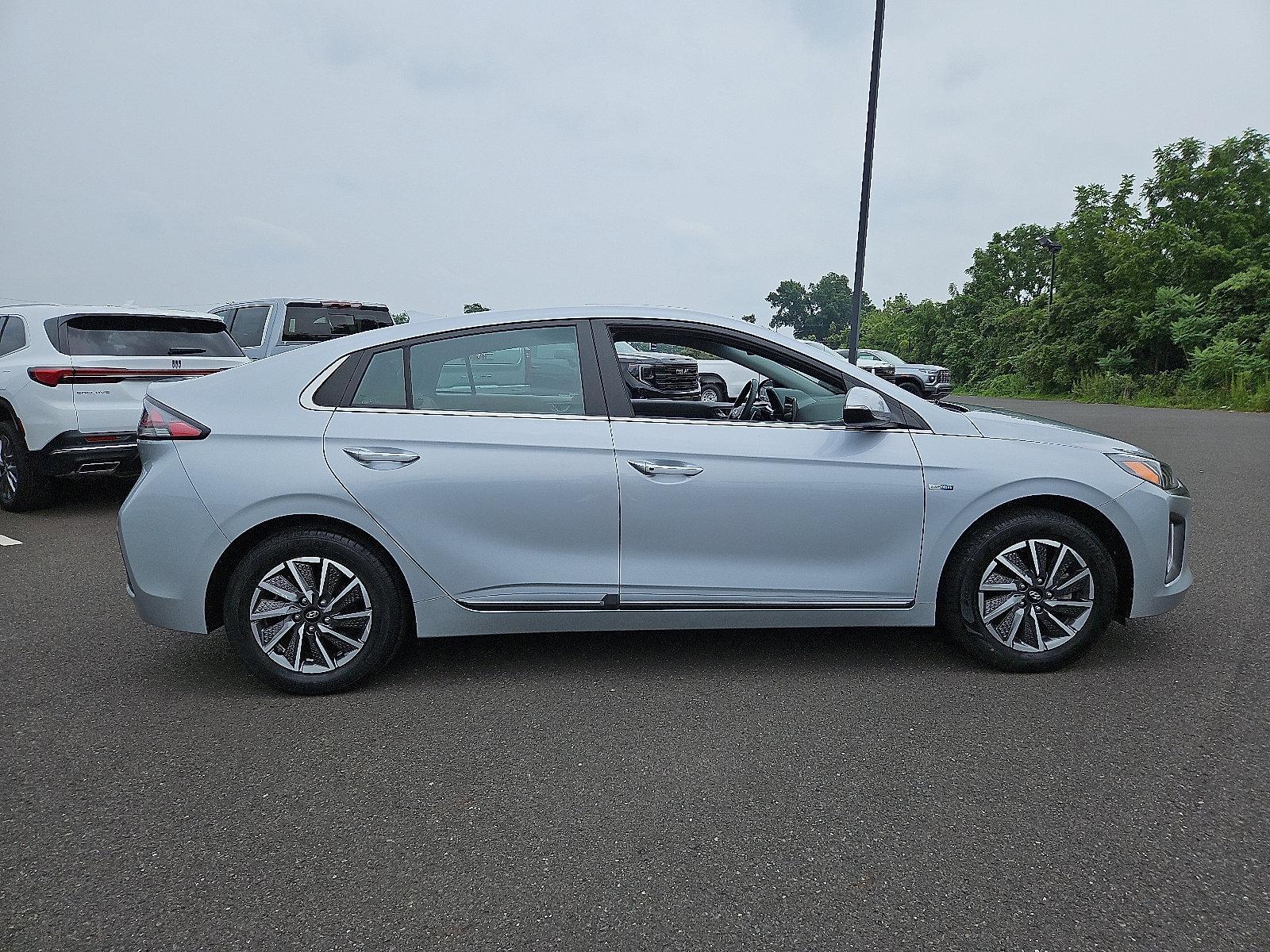 2020 Hyundai IONIQ Electric Vehicle Photo in Trevose, PA 19053