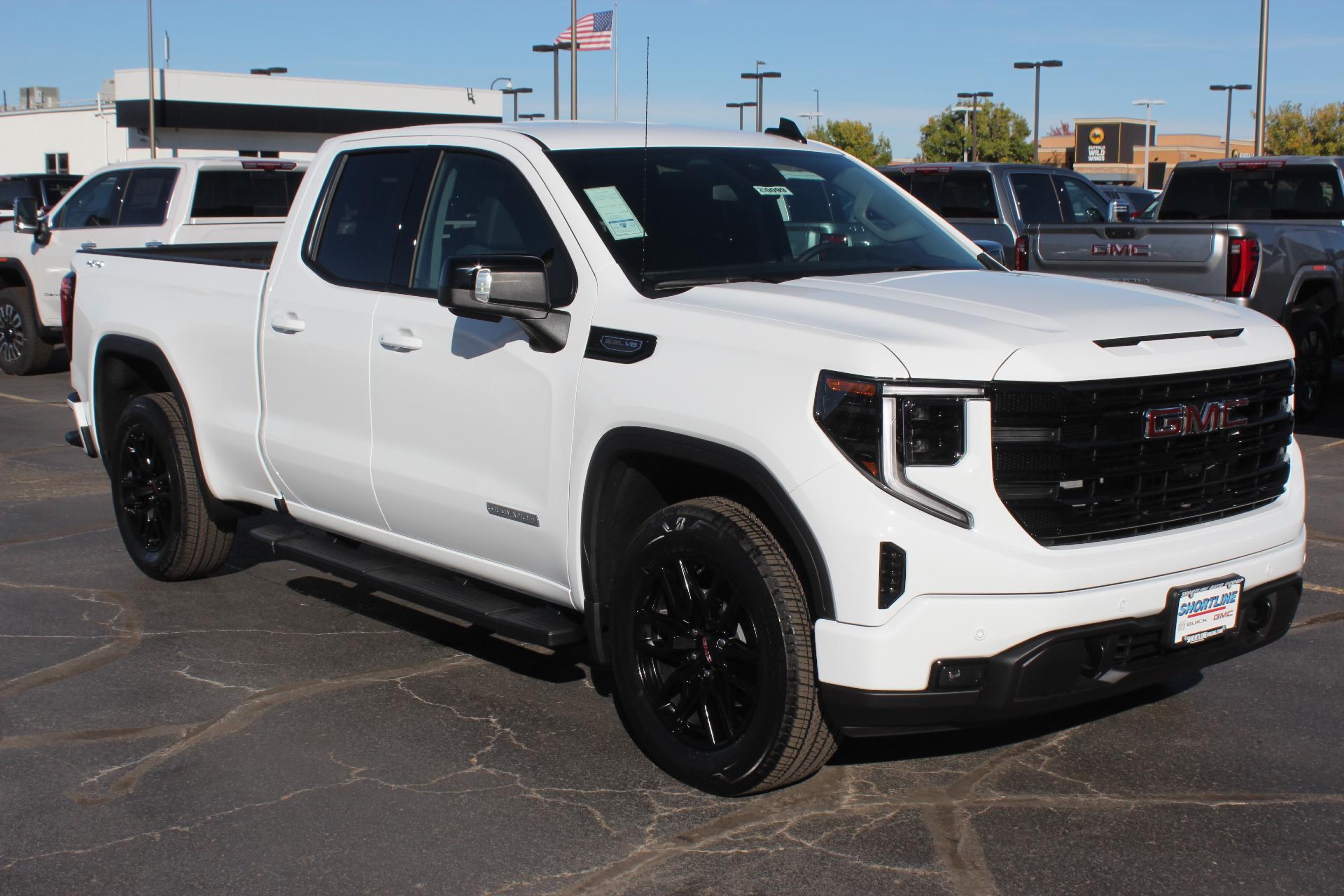 2025 GMC Sierra 1500 Vehicle Photo in AURORA, CO 80012-4011