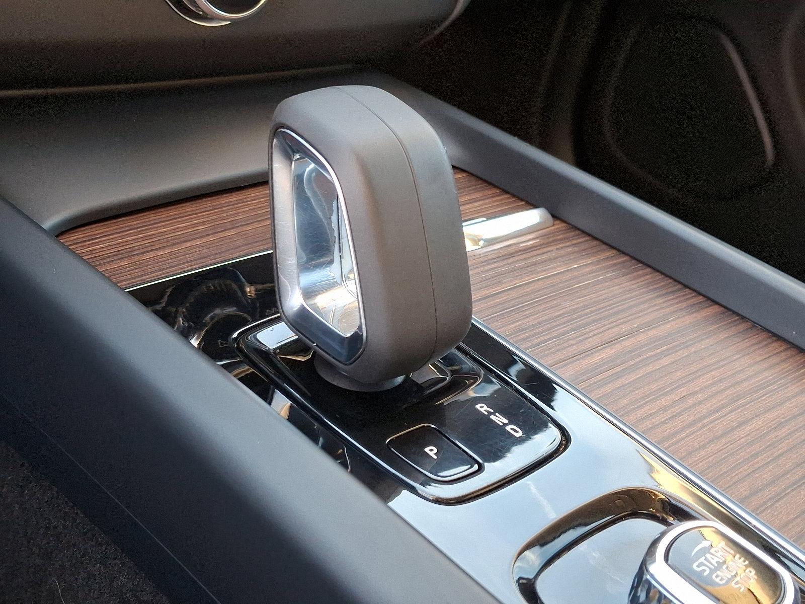 2022 Volvo XC60 Vehicle Photo in Trevose, PA 19053