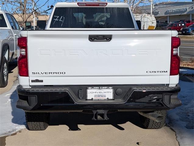 2025 Chevrolet Silverado 2500 HD Vehicle Photo in ENGLEWOOD, CO 80113-6708